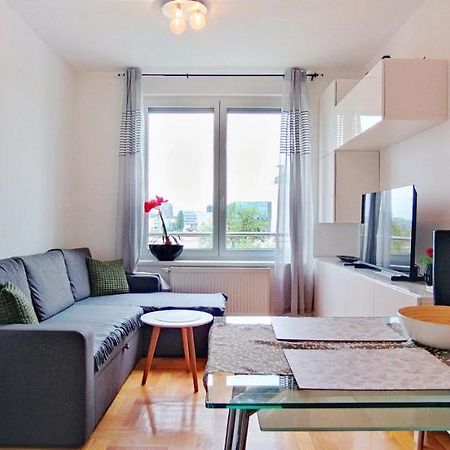 Fountain View Apartment Загреб Екстериор снимка